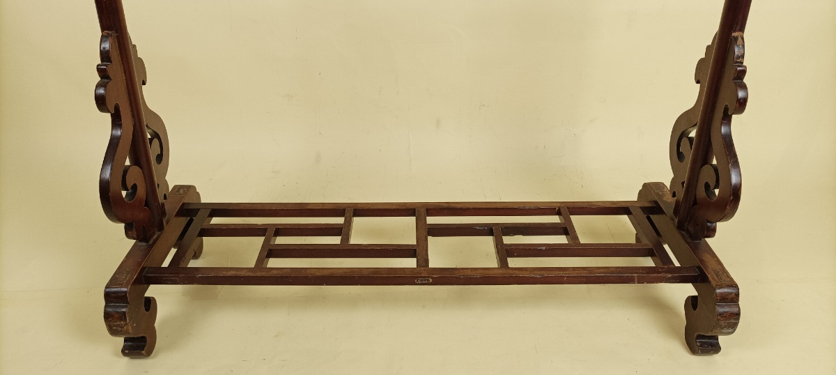 An antique Chinese hardwood clothing rack (8).jpg